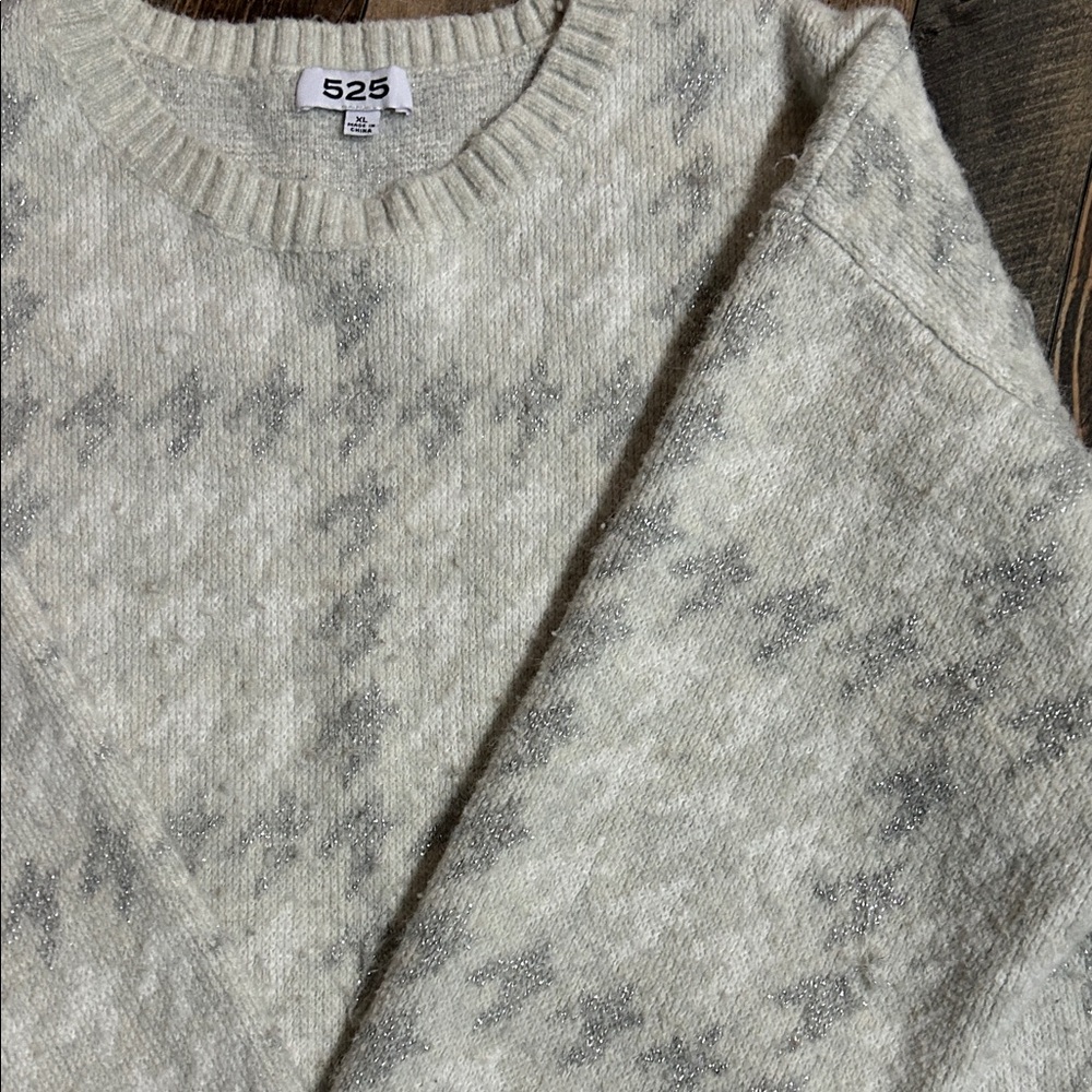 525 America Cream and Gray Crew Neck Sweater - Picture 4 of 5